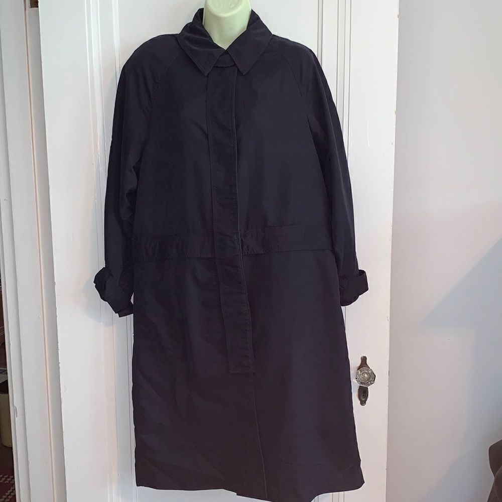 Travelsmith black polyester convertible coat